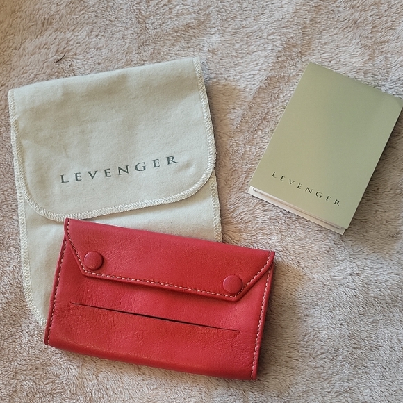 Levenger Red Tissue Holder New In Box - Picture 1 of 6